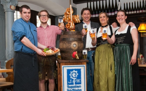 Engel-Team-Fassanstich